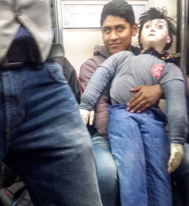 73d84ab853dd6d9a843d5c9eee208205_funny-subway-people-30-596f62087c331__605